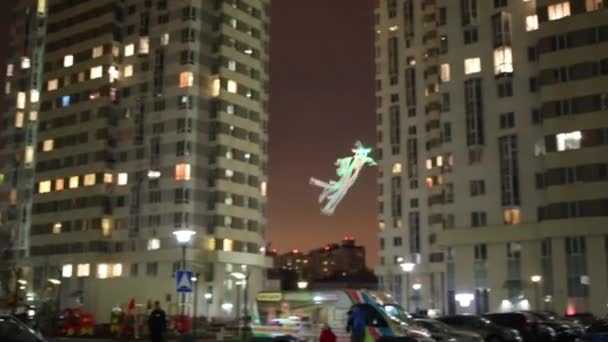 Vliegende helikopter ghost nachts — Stockvideo