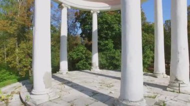 Ostankino Parkı'bina antika stili  