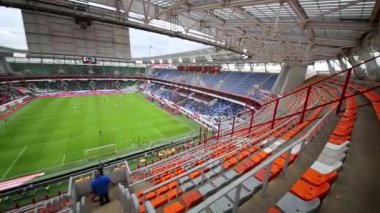 Tribünler ve oyun-zemin Stadyumu'nda lokomotif 