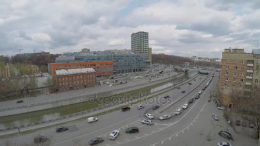 nehir iskele ve Bahçe yüzük trafik ile