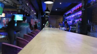 Gelen insanlar için Restoran leylak bar