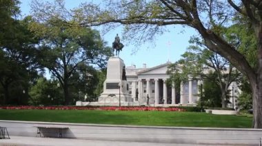 Hazine Binası ve Washington Anıtı