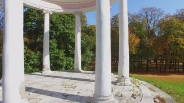 Ostankino Parkı'bina antika stili  