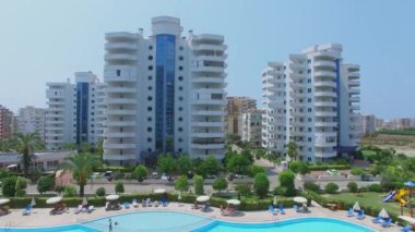 Turist ile deniz benim ikamet almak eğlenceli havuzda 