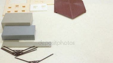 Masanın üzerine bilgi modeli ev için vardır