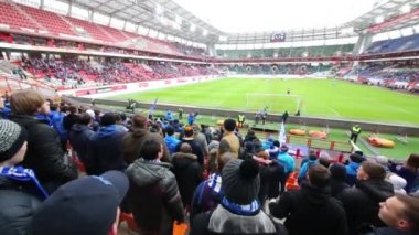 Dinamo hayranları Futbol Stadyumu tribün üzerinde destek