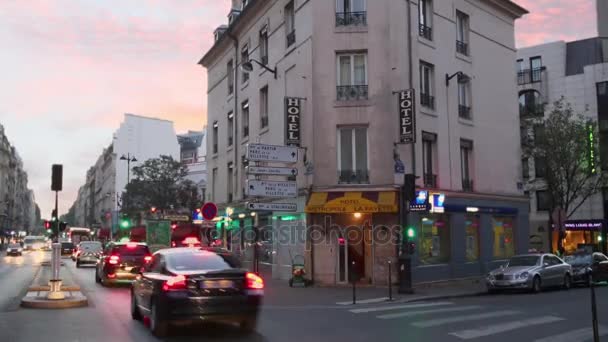 호텔 메트로폴 라파예트에 사거리 교통 — 비디오