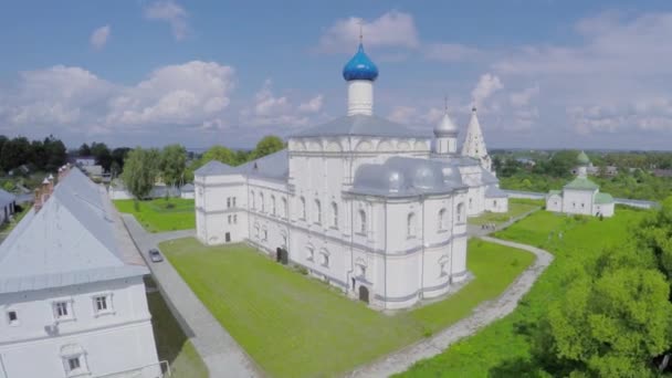 圣三位一体丹尼洛夫修道院 — 图库视频影像