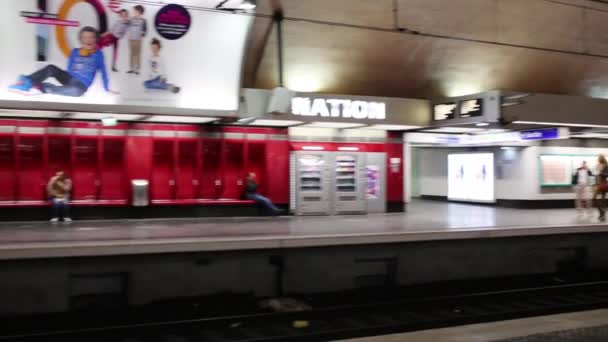 U-Bahn-Station in Paris — Stockvideo