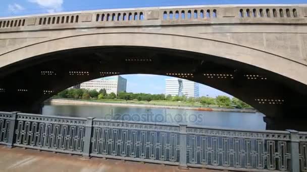 Embankment with handrail and old bridge in Boston — Stock Video
