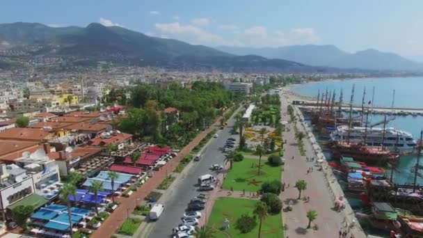 Cityscape com Porto do Mar de Alania — Vídeo de Stock