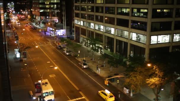 Calle por la noche en Nueva York — Vídeos de Stock
