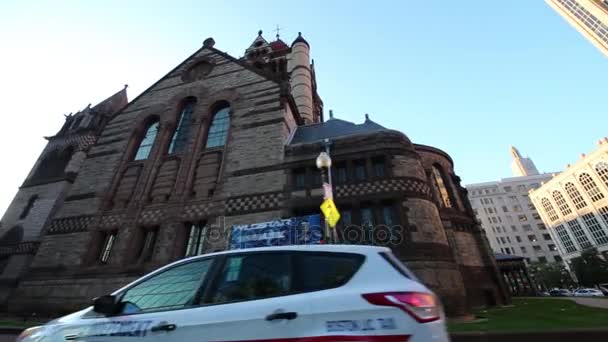 Episkopalkyrkan i stadsdelen Back Bay i Boston — Stockvideo