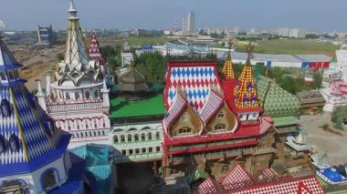 Cityscape ve eğlence merkezinin mimari kompleks