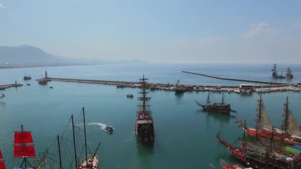 Touristic vessels in Alania Sea Port — Stock Video