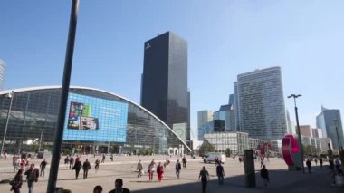 Yeni sanayi merkezi ve La Défense merkezleri teknolojileri