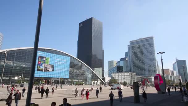 Center av nya industrier och teknik vid La Defense district — Stockvideo