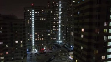 Kış akşam konut kompleksi Elk adada. Havadan görünümü