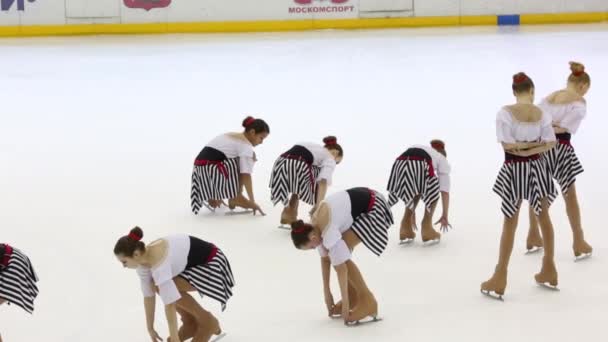 Moscú Abr 2015 Las Niñas Comienzan Actuar Copa Patinaje Artístico — Vídeo de stock