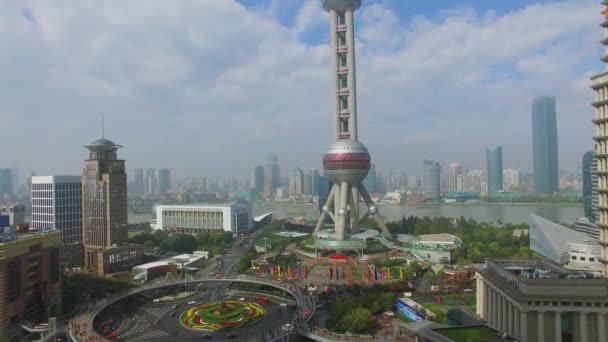 Шанхай Нов 2015 Городское Движение Площади Возле Восточная Жемчужина Башня — стоковое видео