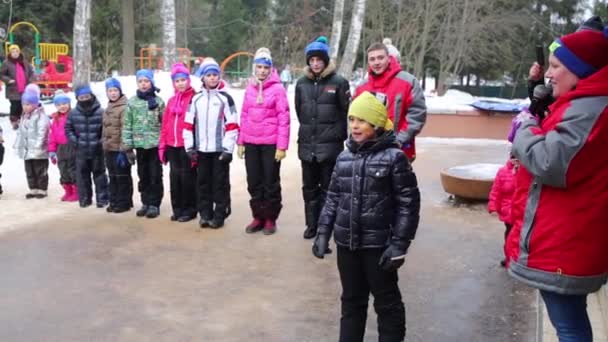 Lechischevo Oroszország Feb 2015 Gyermekek Csapatok Közben Szórakoztató Holiday House — Stock videók