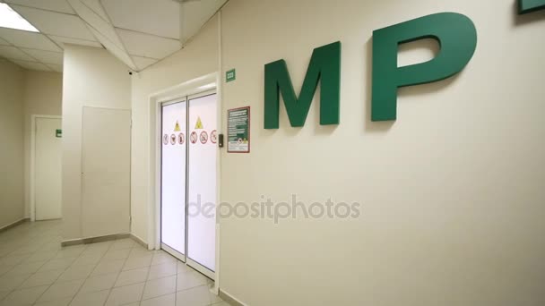 Corridor Clinic Wall Inscription Large Letters Mri — Stock Video