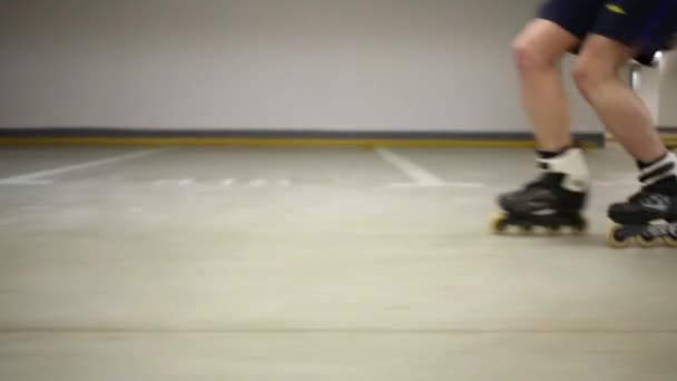 Legs Man Shorts Roller Skating Underground Parking — Stock Video