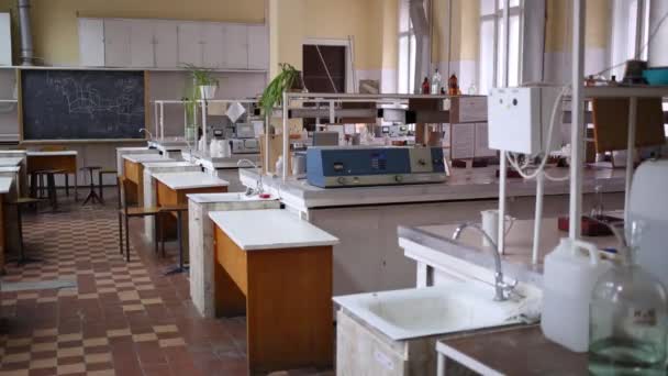 Włącznik Światła Pusty Laboratorium Chemiczne Wielu Tabel — Wideo stockowe