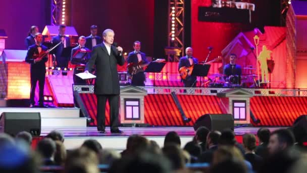 Moskova Aralık 2014 Veniamin Smekhov Siyah Elbiseli Ödül Töreninde Fiddler — Stok video