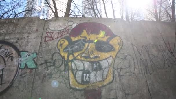 Moscow Apr 2015 Graffiti Parede Concreto Moscou Será Conselho Especialistas — Vídeo de Stock