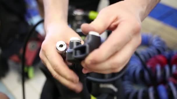 Male Hands Preparing Aqualung Equipment Diving — Stock Video