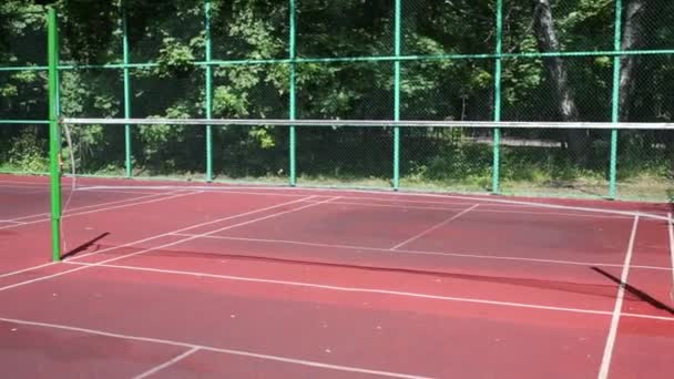 Spazio Esterno Recintato Con Due Reti Una Partita Badminton — Video Stock