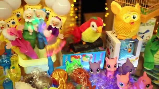 Moskva Ryssland Dec 2014 Många Olika Leksaker För Barn Till — Stockvideo