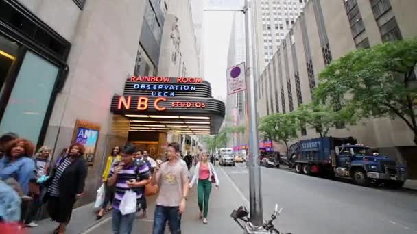 Nyc Usa Aug 2014 Ingången Till Toppen Rock Utsiktsplats Rockefeller — Stockvideo