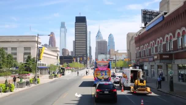 Philadelphia Septiembre 2014 Vista Desde Market Street Hasta Centro Ciudad — Vídeos de Stock