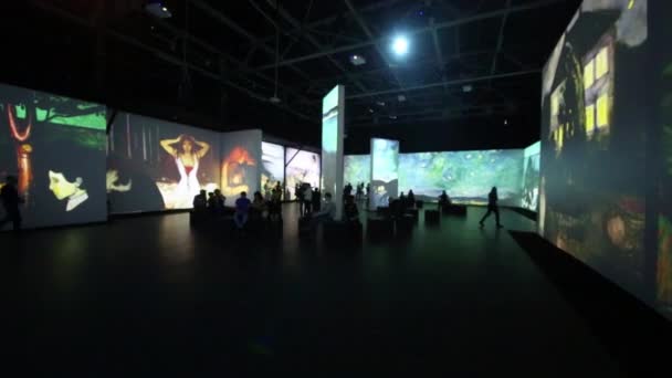 莫斯科 2015年2月12日 爱德华 蒙克艺术家在多媒体展览中的图片 Artplay 设计中心的伟大现代派 — 图库视频影像