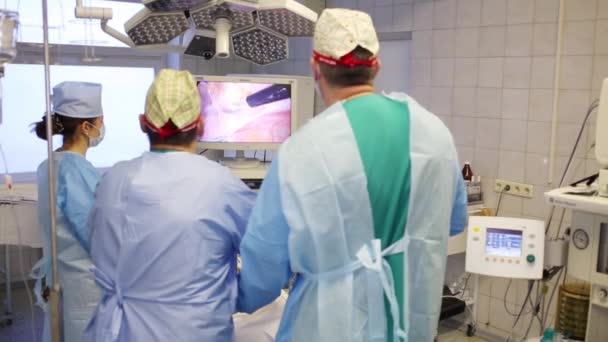 莫斯科 2015年9月1日 医疗小组在 Endosurgical 和弹道碎石中心进行手术 Herniotomy — 图库视频影像