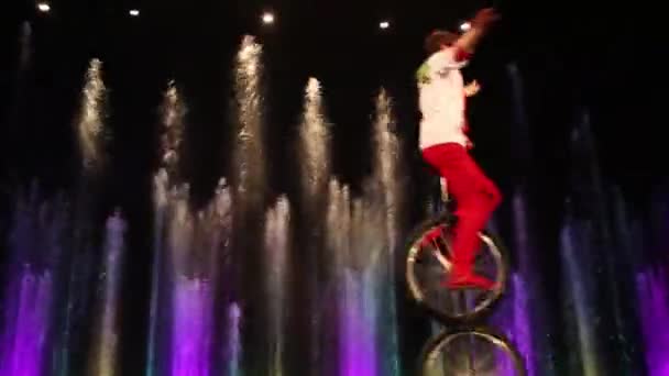 Moscow Russia Dec 2014 Equilibrist Biker Vertical Two Wheels Bike — Stock Video