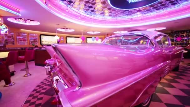 Moscow Jan 2015 Retro Pink Car Beverly Hills Diner Network — Stock Video