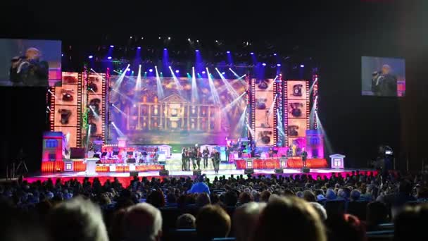 Moscú Diciembre 2014 Cantantes Del Coro Turetsky Actuando Palacio Estatal — Vídeos de Stock
