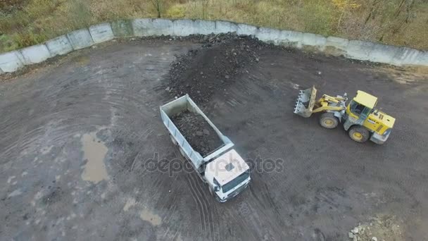 Moscow Oct 2015 Loaders Truck Works Plants Far Residential Complex — Stok Video