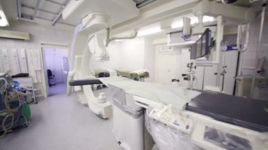Modern klinik cerrahisinde kardiyo-vasküler muayene için anjiyograf