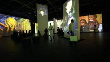 Moskova - 12 Şubat 2015: Edward Munch adlı Multimedya sergi büyük modernistlerden Artplay Tasarım Merkezi