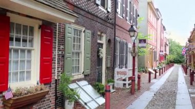 En eski sokağın Amerika Elfreth sokakta Philadelphia, Pennsylvania, ABD