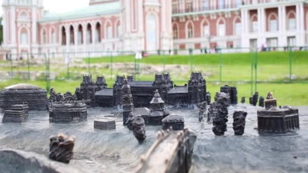 Miniaturní Palác Park Ensemble Kovu Skutečné Budovou Tsaritsyno — Stock video