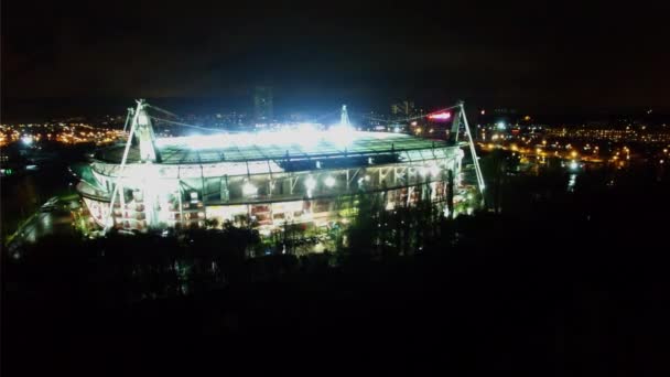 莫斯科 2015年10月26日 机车橄榄球竞技场以照明在秋天晚上 鸟瞰图 — 图库视频影像