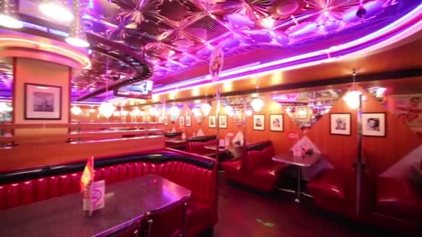 Moskou Jan 2015 Retro Interieur Van Lege Beverly Hills Diner — Stockvideo