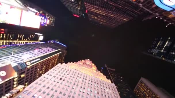 Nyc Verenigde Staten Aug 2014 Hoogbouw Gebouwen Omhoog Broadway Avond — Stockvideo