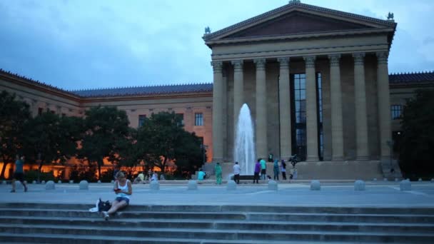 Philadelphia Eua Setembro 2014 Pessoas Edifício Museu Arte Filadélfia Relaxam — Vídeo de Stock