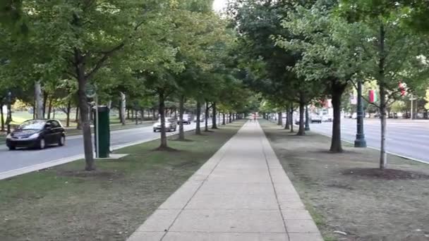Philadelphia Eua Setembro 2014 Vista Benjamin Franklin Parkway Dia Ensolarado — Vídeo de Stock